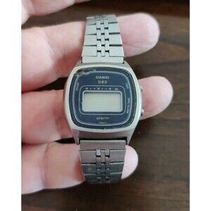 Casio LA 555 Ladies Digital Watch 1970s Vintage Blue Dial Watch Stainless Steel